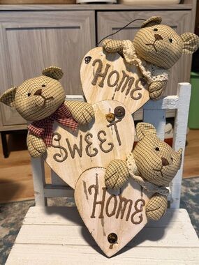 Vintage Collector's Choice Wood Heart Teddy Bear Home Sweet Home Wall Hanger